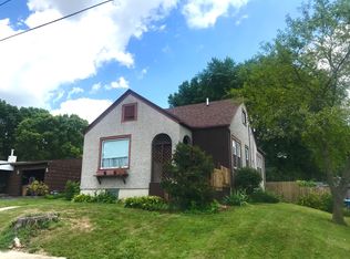 1811 Fulton St, Peru, IL 61354