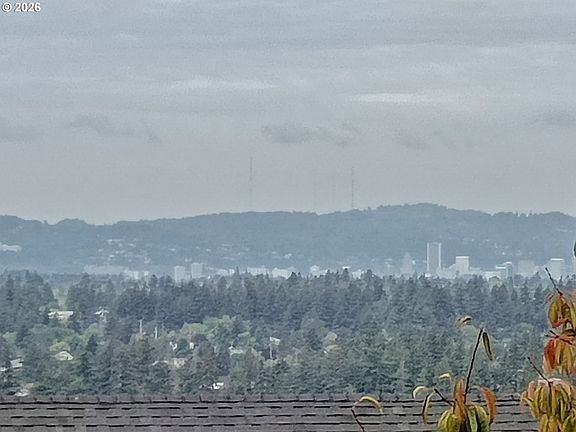 4th image of 5022 SE 141st Pl
