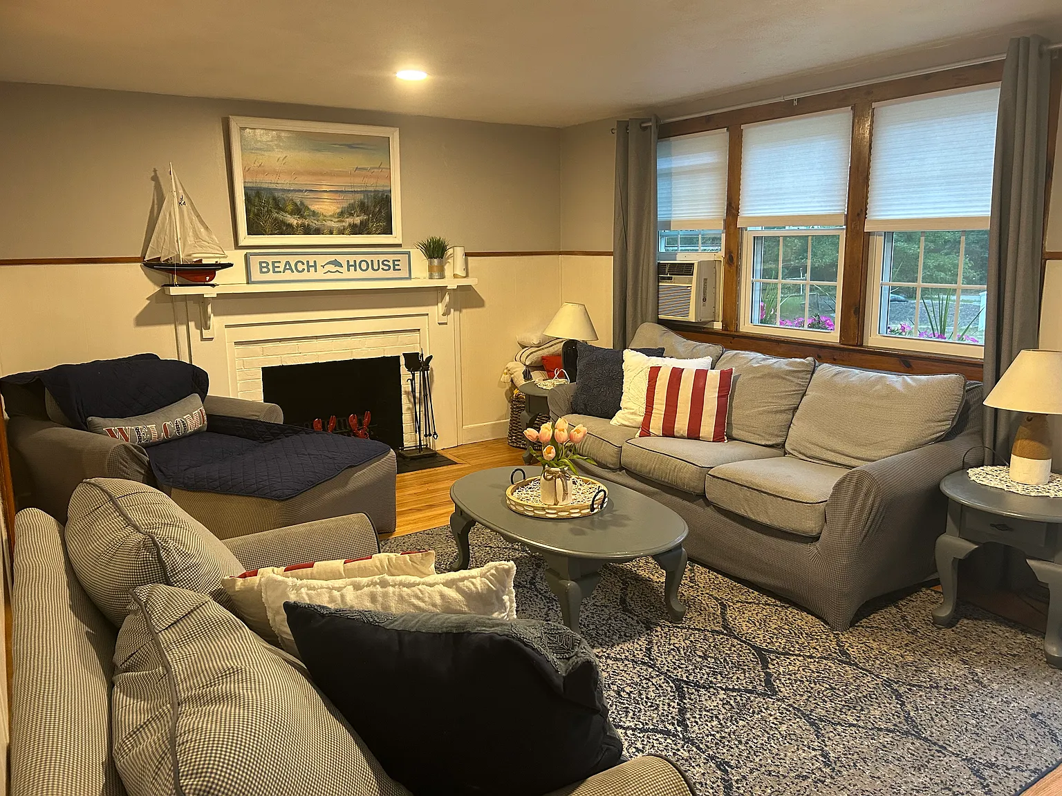 5 bed, 1.5 bath, 1284 sqft, $2,750 — Photo 2