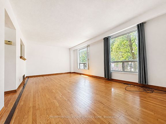 4th image of 22 Poplar Cres