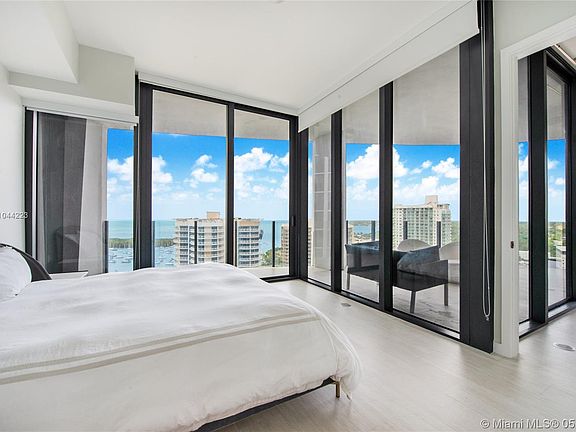 5th image of 2831 S Bayshore Dr Unit 1801