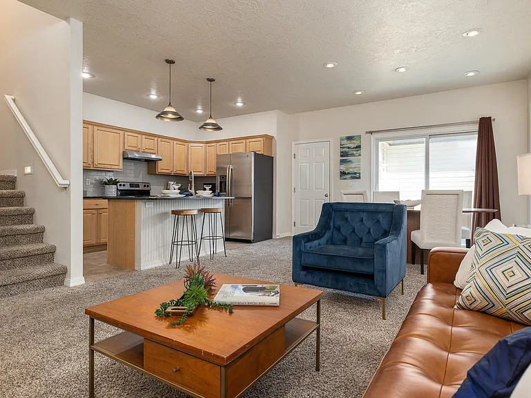 350 W Reese St — Photo 4