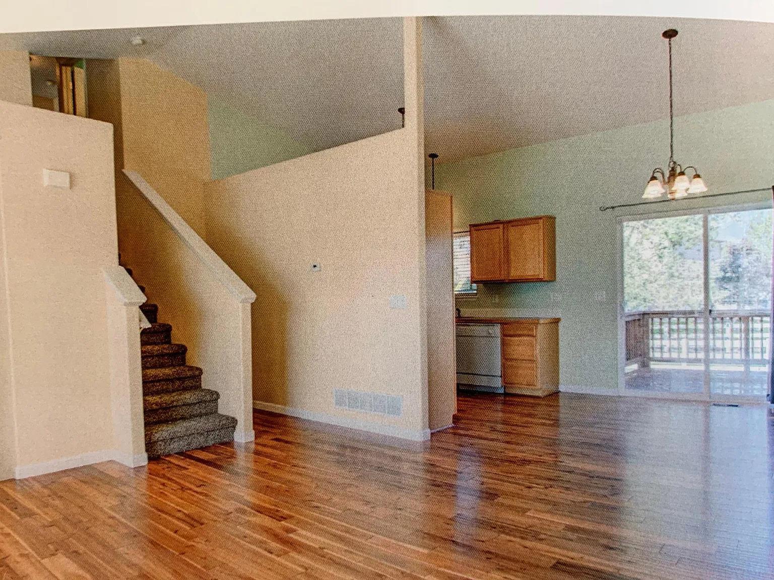 3 bed, 2.5 bath, 2269 sqft, $2,850 — Photo 2