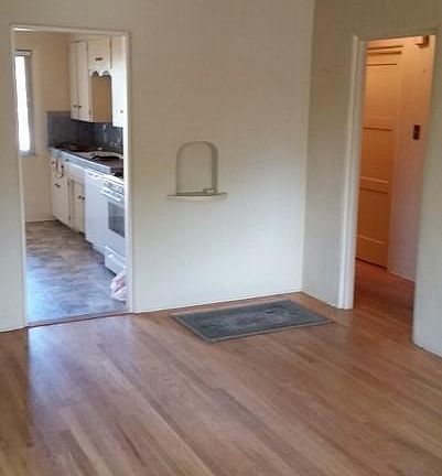 4th image of 1316 Princeton Dr NE