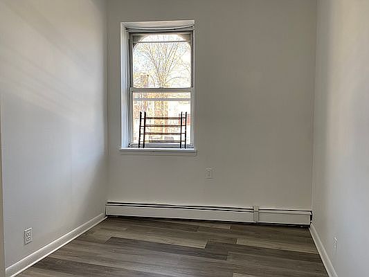 3rd image of 169-12 Crocheron Ave Floor 2