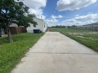 708 Big Leaf Dr, Laredo, TX 78046