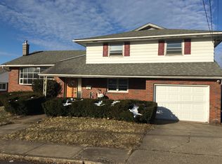 52 Elm St #L-13, Old Forge, PA 18518