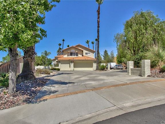 4th image of 40246 Benwood Ct