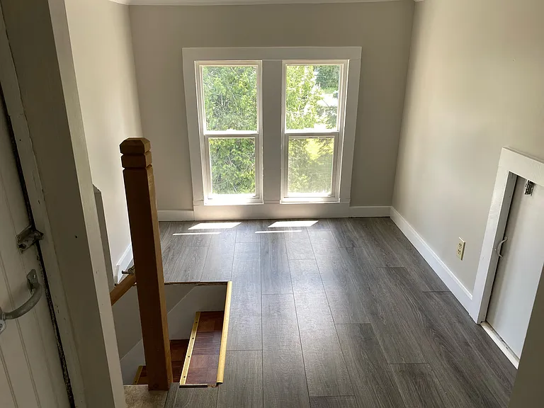 10 Harborview Ave #2 — Photo 4