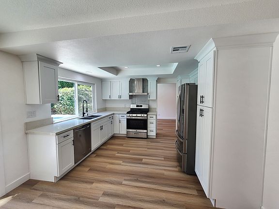 4th image of 18126 Miranda St