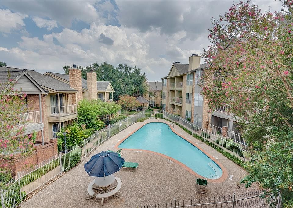 1st image of 11201 Lynbrook Dr APT 3835