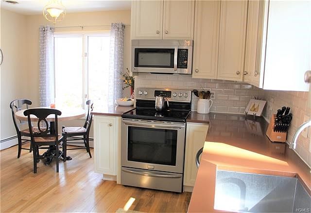 2nd image of 12 Woodside Dr