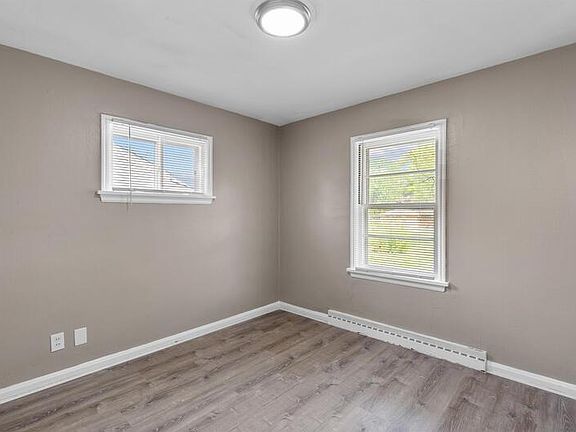 5th image of 90 La Havre Cir