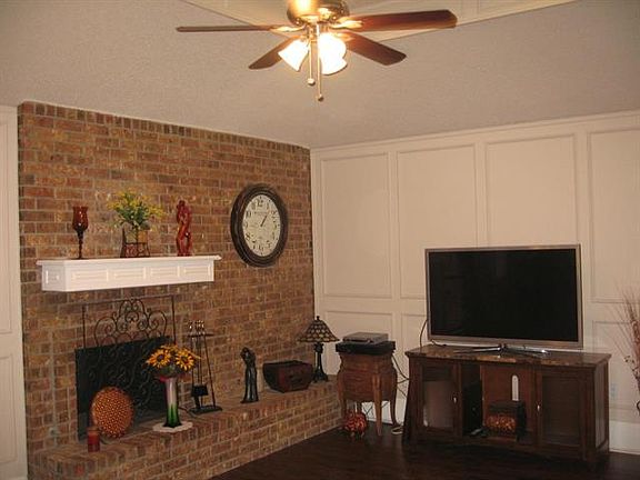 2nd image of 5106 Red River Dr