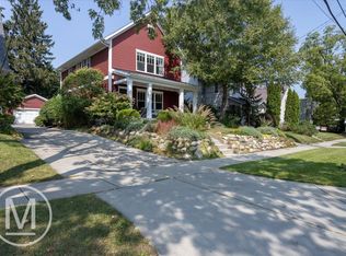 671 Lovett Ave SE, East Grand Rapids, MI 49506