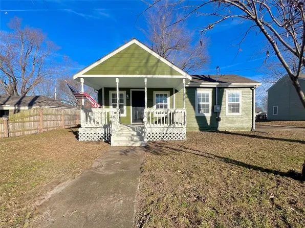 739 Lake St, Lawrence, KS 66044