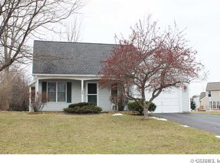 1248 Holland Dr, Farmington, NY 14425