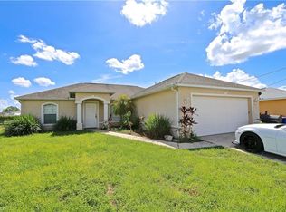 832 Champion Ave, Lehigh Acres, FL 33971