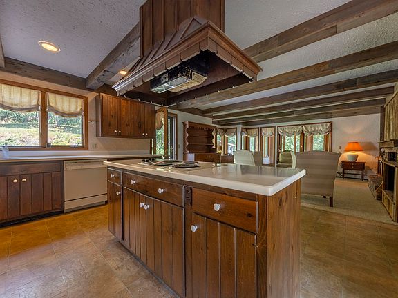 3rd image of 3502 N Spring Hill Dr