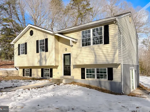 470 Sollers Wharf Rd, Lusby, MD 20657