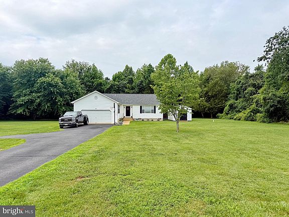 3rd image of 29849 Point Lookout Rd