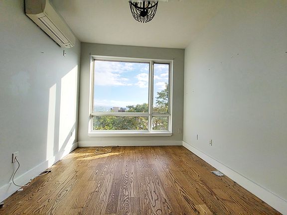 4th image of 2734 Snyder Ave APT 4B