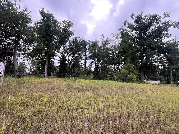 3rd image of 3212 Forest Rd