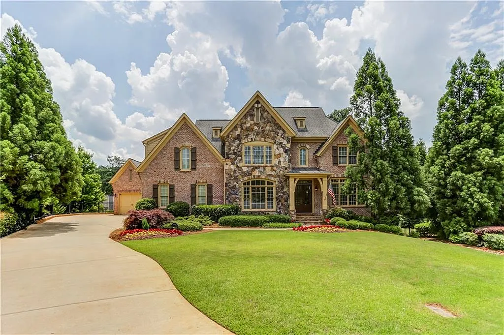 500 Park Gate Ct photo 1