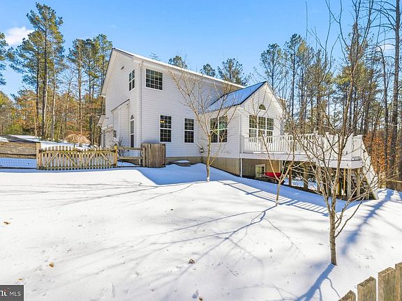 5th image of 53 Queen Laurens Ct