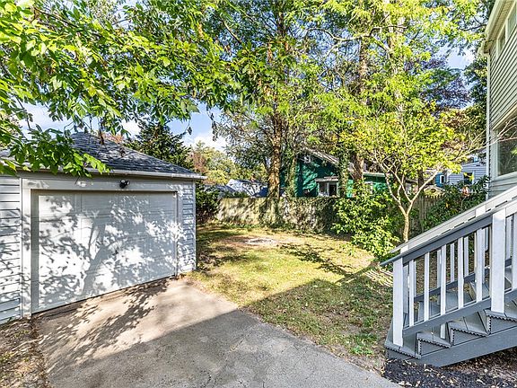 5th image of 292 Filon Ave