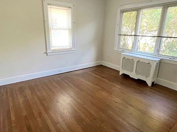 5th image of 34 Pleasant Ave #1