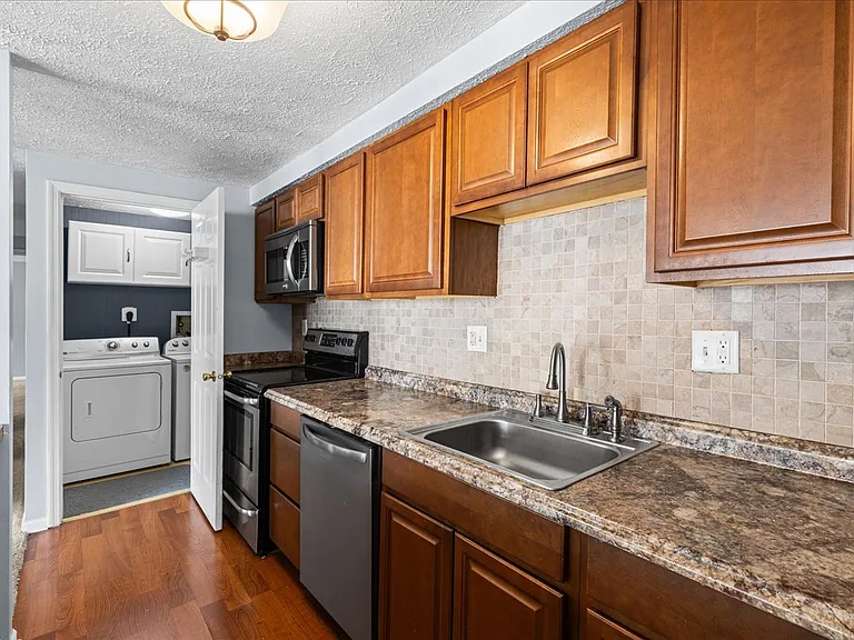 79 Sweetfern Ct #1 — Photo 3