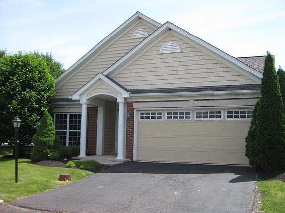 3rd image of 1672 Union Park Cir