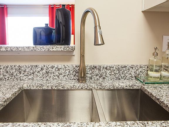 3rd image of 150 Lakepoint Ct #1402375