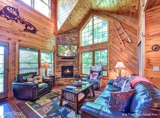 1705 Smoky Hills Dr, Gatlinburg, TN 37738