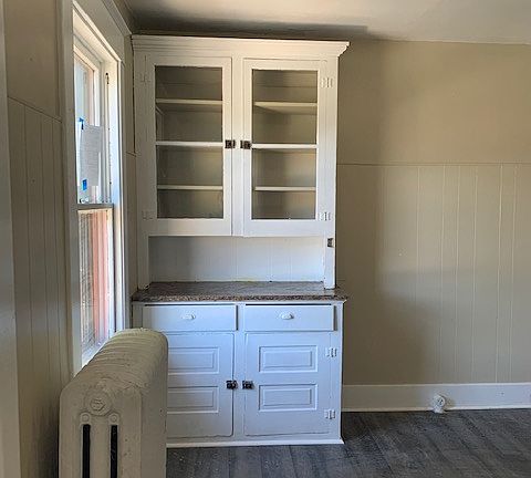 2nd image of 2253 Niagara St APT 3