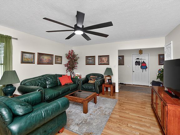 4th image of 312 Bell Lawn