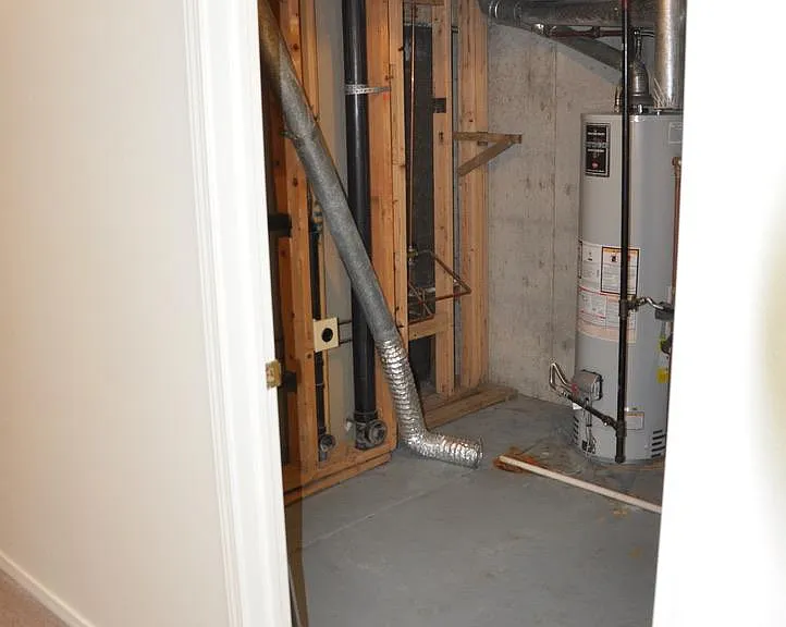 basement - utility room/laundry area