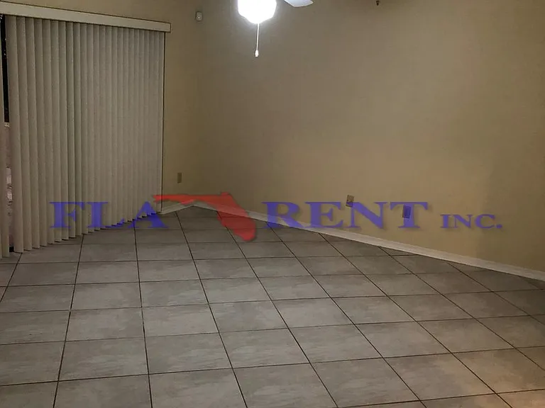 1175 E Winged Foot Cir — Photo 2