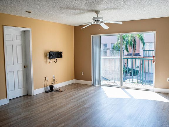 4th image of 2021 SE 10th Avenue #206