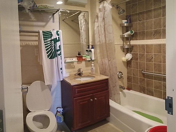 4th image of 9305 37th Ave APT 2C