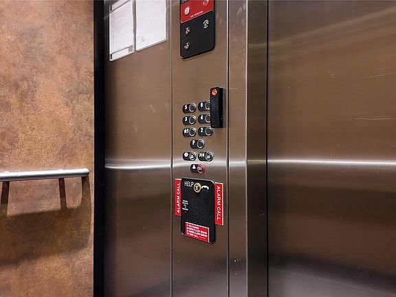 5th image of 960 Harris Avenue #602