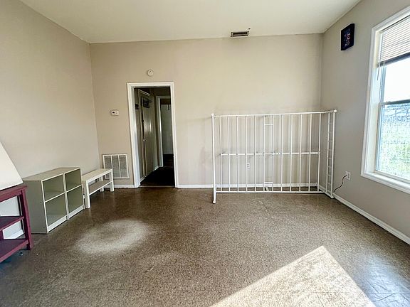 5th image of 1320 W Kaley Ave