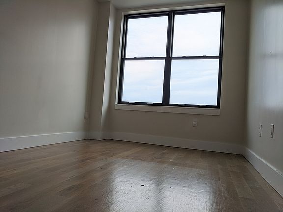 4th image of 333 Cypress Ave APT 3B