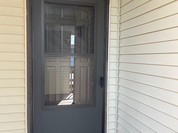 3rd image of 1555 W Pond Dr APT 31