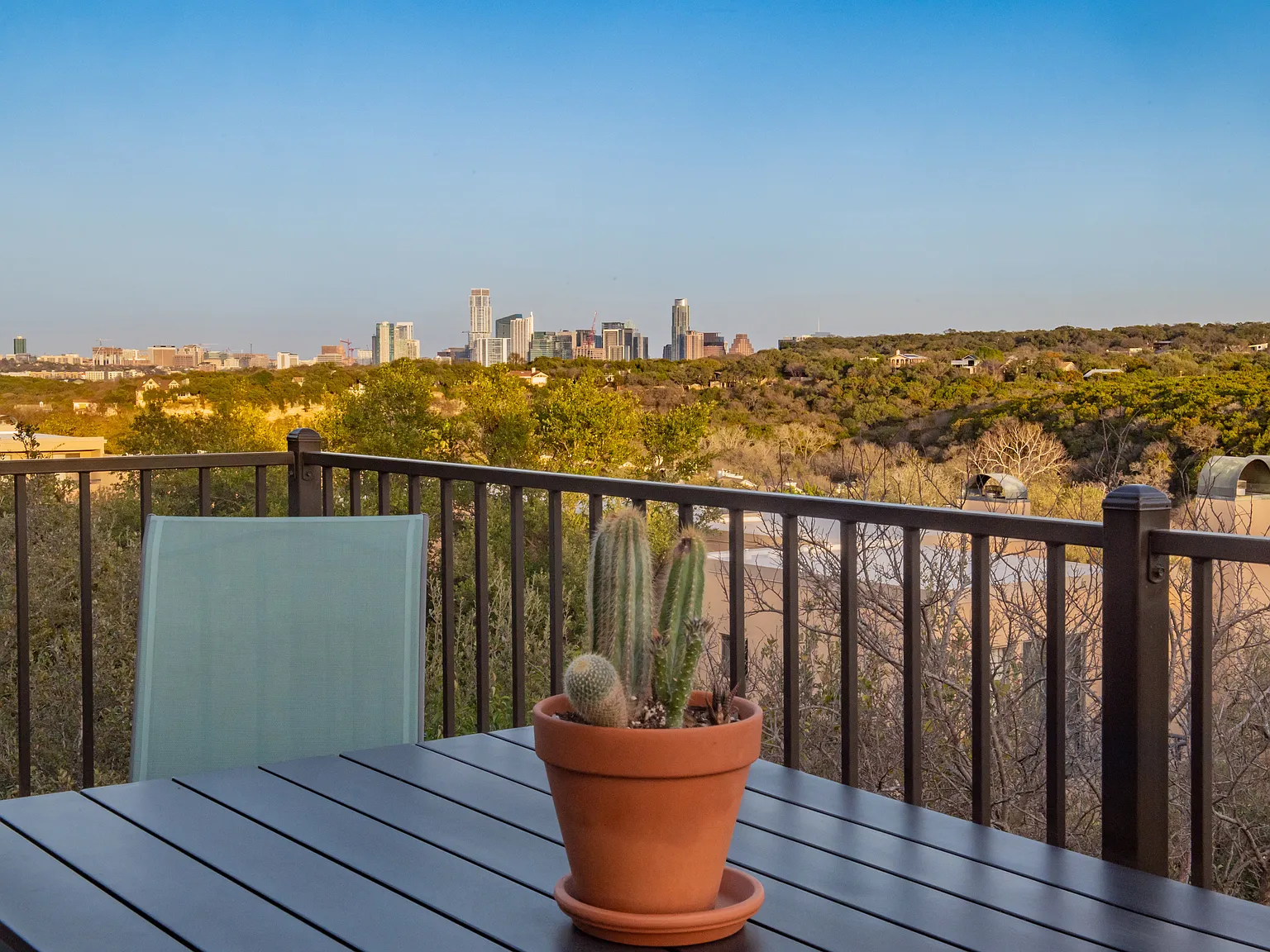 1 bed, 820 sqft, $2,195 — Photo 2