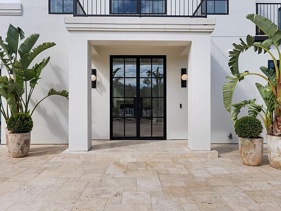 3rd image of 1215 La Cumbre Rd