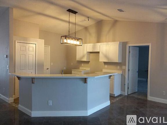 3rd image of 2981 Flanders Ave SE
