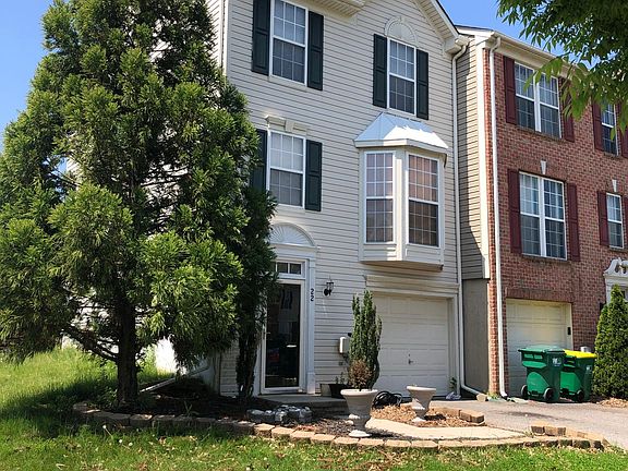 2nd image of 22 N Bellwoode Dr