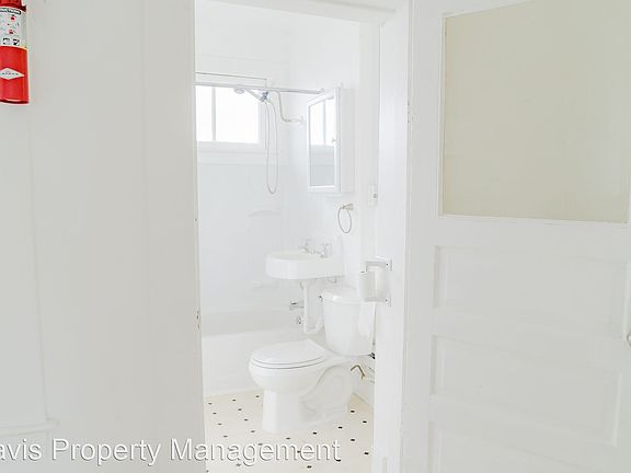 3rd image of 1201 Pacific Ave APT 302